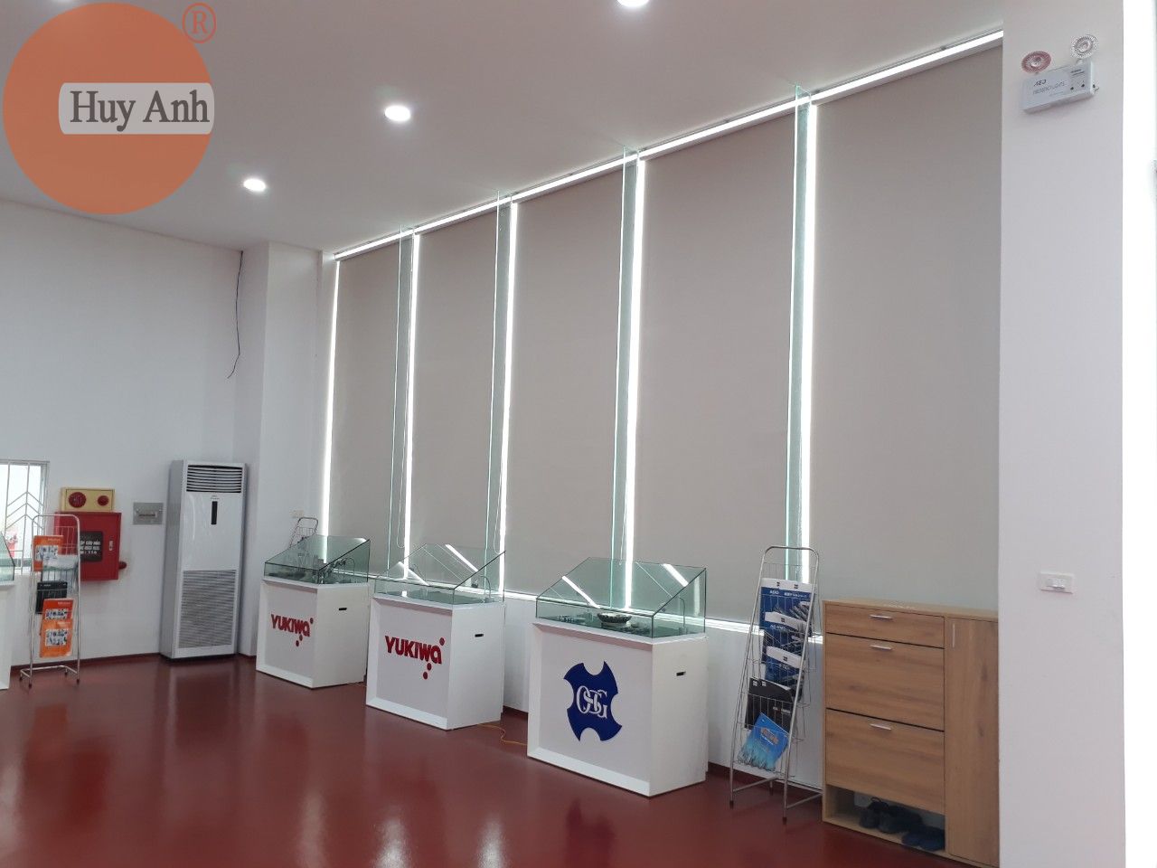 rèm cửa cuốn trơn
